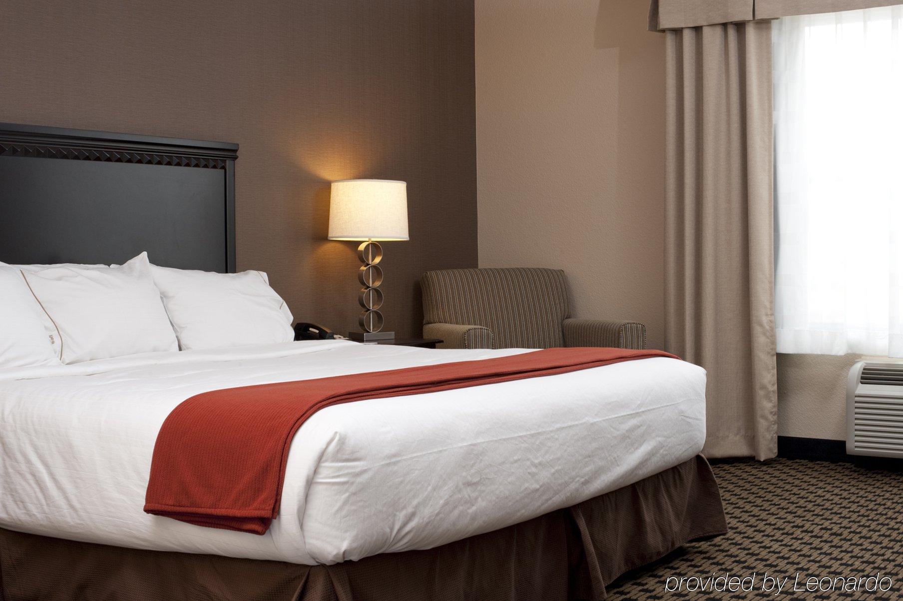 Holiday Inn Express & Suites - Green Bay East By Ihg Habitación foto